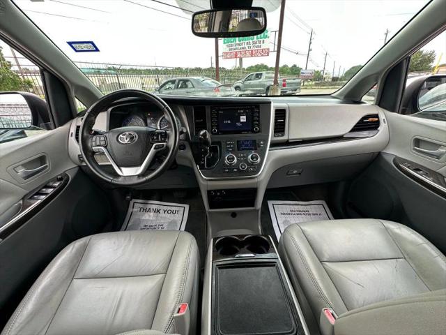 2019 Toyota Sienna XLE 8 Passenger