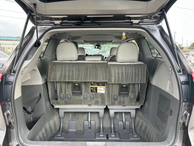 2019 Toyota Sienna XLE 8 Passenger