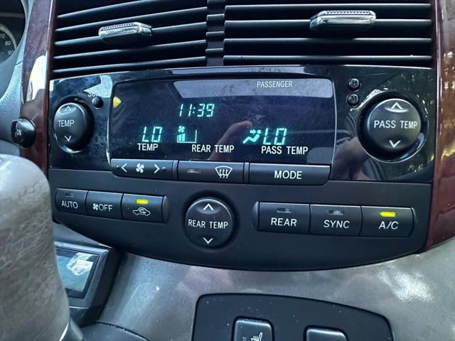 2005 Toyota Sienna XLE Limited for sale in Newbury Park, CA