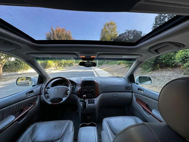 2005 Toyota Sienna XLE Limited