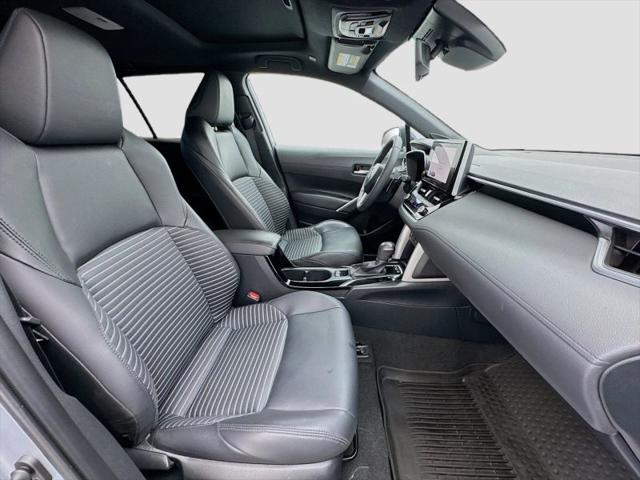 2024 Toyota Corolla Cross Hybrid SE