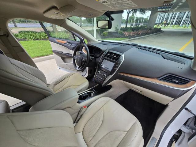 2017 Lincoln MKC Select