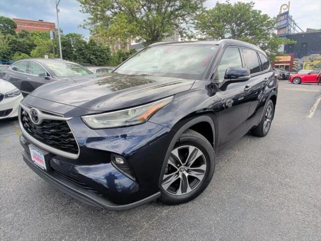2022 Toyota Highlander XLE for sale in Worcester, MA