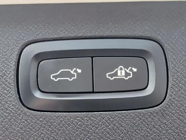 2021 Volvo XC90 Recharge T8 Inscription Expression 7 Passenger