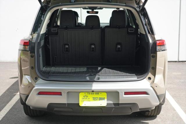 2024 Nissan Pathfinder Platinum FWD