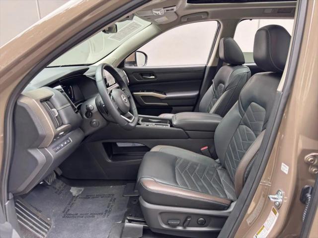 2024 Nissan Pathfinder Platinum FWD