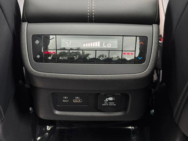 2024 Nissan Pathfinder Platinum FWD