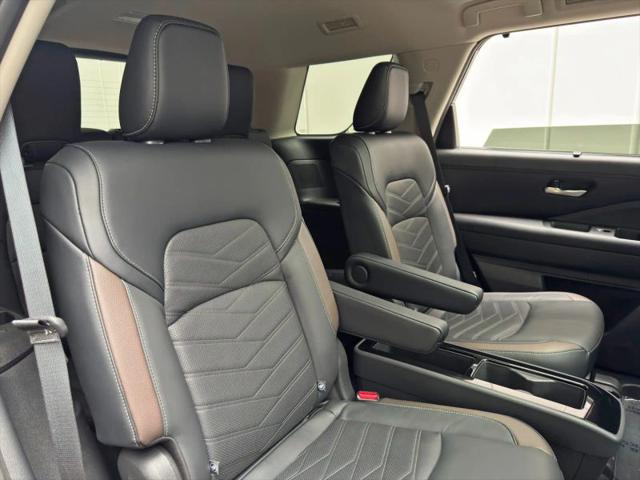 2024 Nissan Pathfinder Platinum FWD