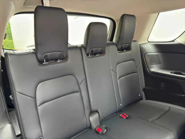 2024 Nissan Pathfinder Platinum FWD