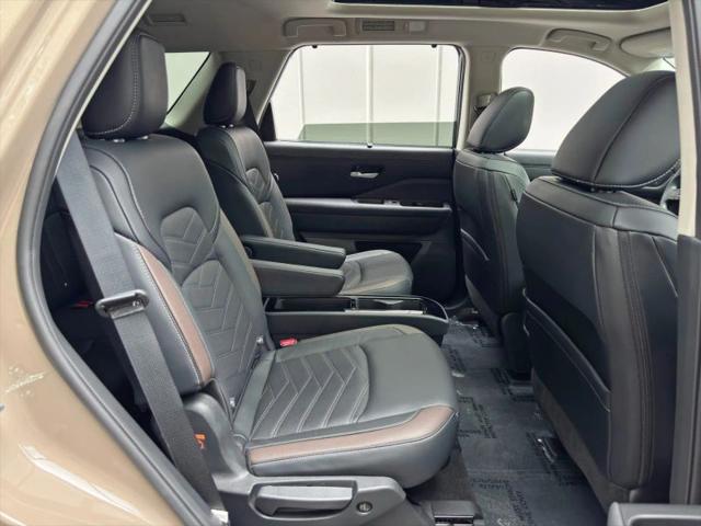 2024 Nissan Pathfinder Platinum FWD