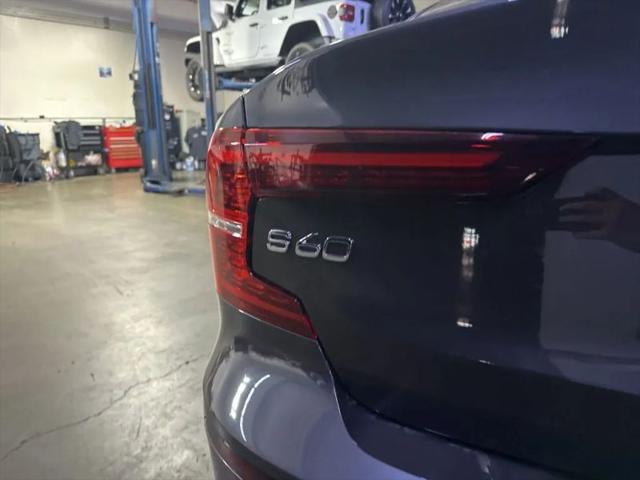 2024 Volvo S60 B5 Plus Dark Theme