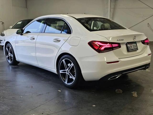 2019 Mercedes-Benz A 220 A 220