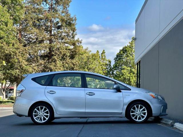 2012 Toyota Prius v Two
