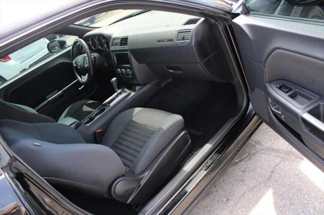 2014 Dodge Challenger SXT
