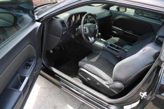 2014 Dodge Challenger SXT