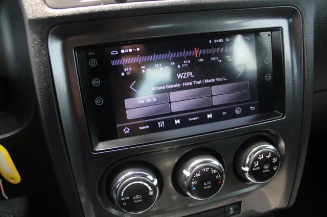2014 Dodge Challenger SXT