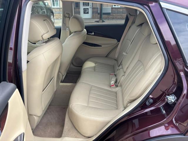 2016 INFINITI QX50 Base