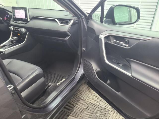 2020 Toyota RAV4 XLE Premium