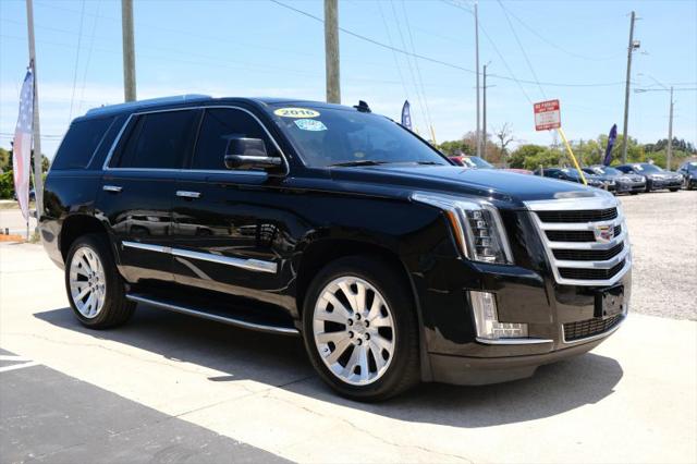 2016 Cadillac Escalade Luxury Collection