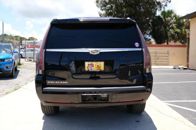 2016 Cadillac Escalade Luxury Collection