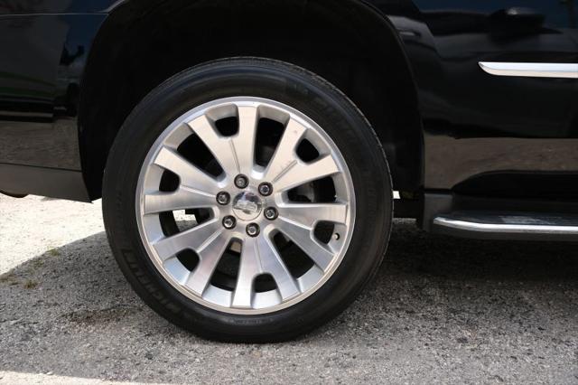 2016 Cadillac Escalade Luxury Collection