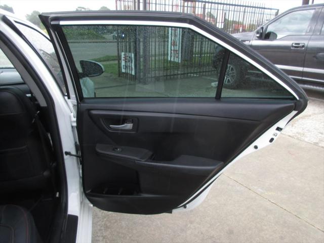 2017 Toyota Camry SE