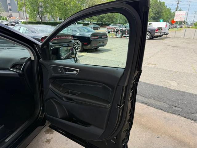 2021 Ford Edge Titanium