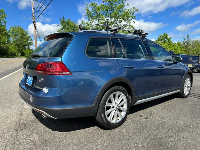 2017 Volkswagen Golf Alltrack TSI S