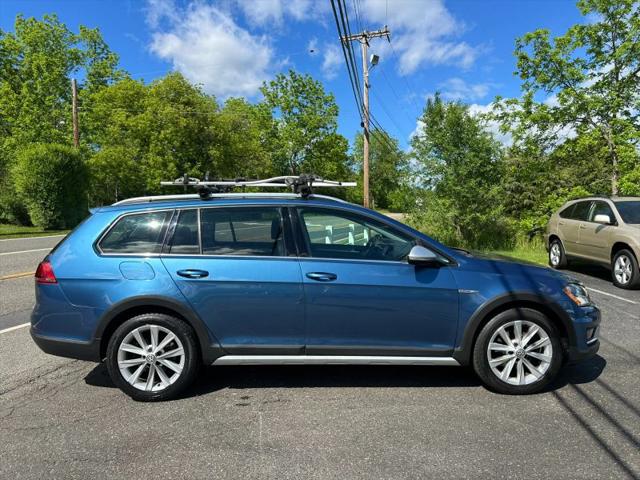 2017 Volkswagen Golf Alltrack TSI S