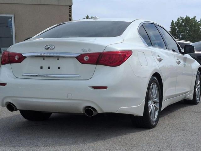 2015 INFINITI Q50 Premium