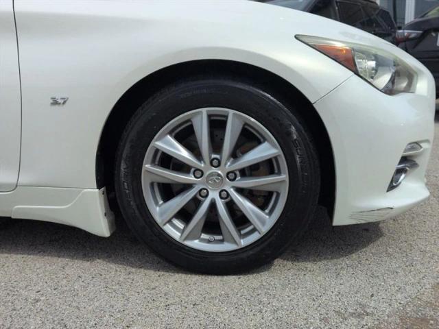 2015 INFINITI Q50 Premium