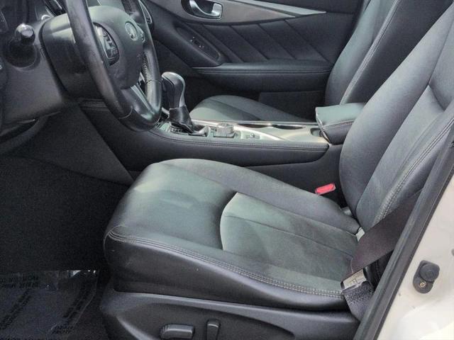 2015 INFINITI Q50 Premium