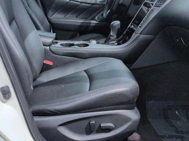 2015 INFINITI Q50 Premium