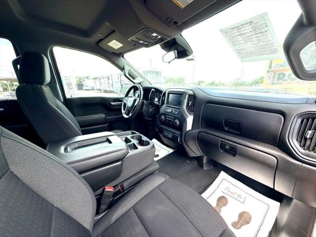 2022 Chevrolet Silverado 1500 2WD Crew Cab Short Bed Custom