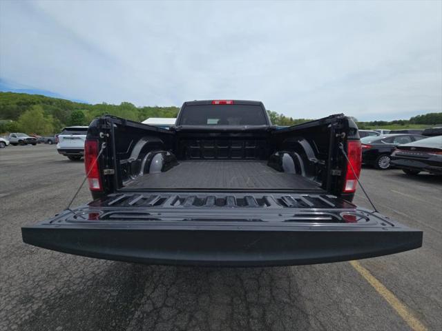 2017 Ram 1500 Express Quad Cab 4x4 6'4" Box