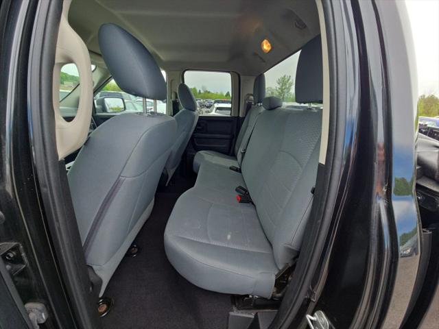 2017 Ram 1500 Express Quad Cab 4x4 6'4" Box
