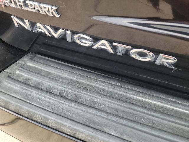 2015 Lincoln Navigator Base