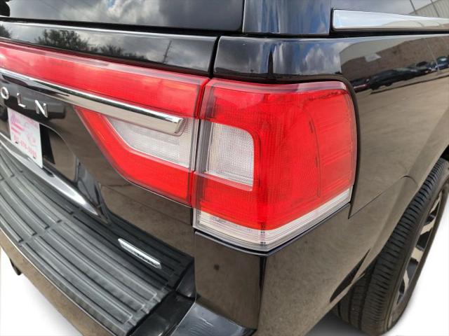 2015 Lincoln Navigator Base