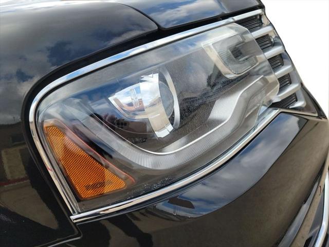 2015 Lincoln Navigator Base