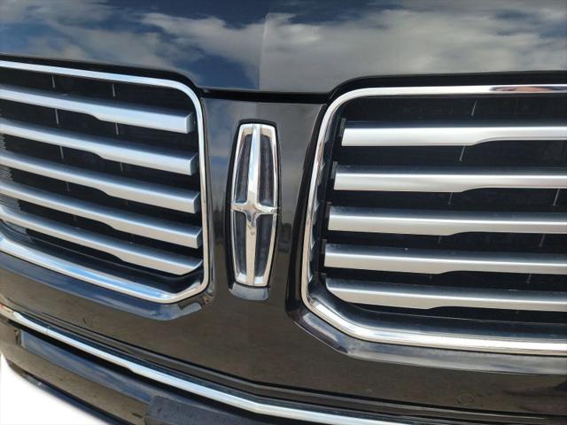 2015 Lincoln Navigator Base