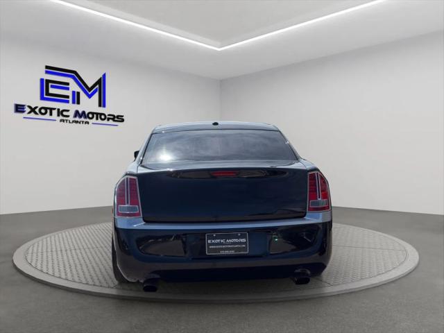 2012 Chrysler 300 Luxury Series
