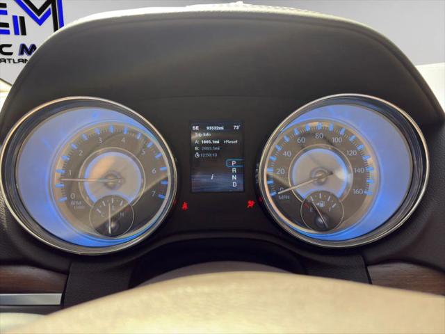 2012 Chrysler 300 Luxury Series