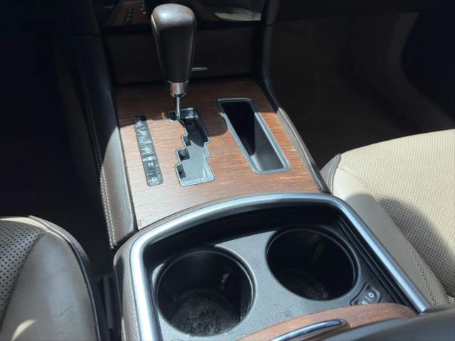 2012 Chrysler 300 Luxury Series
