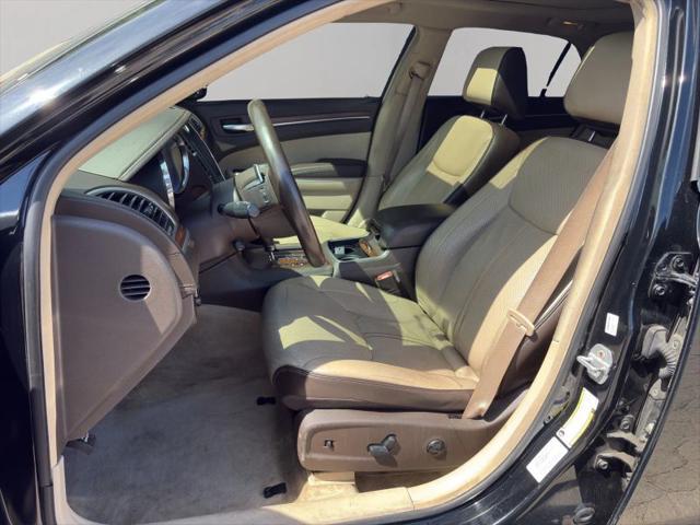 2012 Chrysler 300 Luxury Series