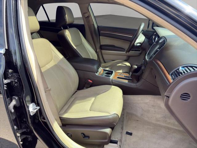 2012 Chrysler 300 Luxury Series