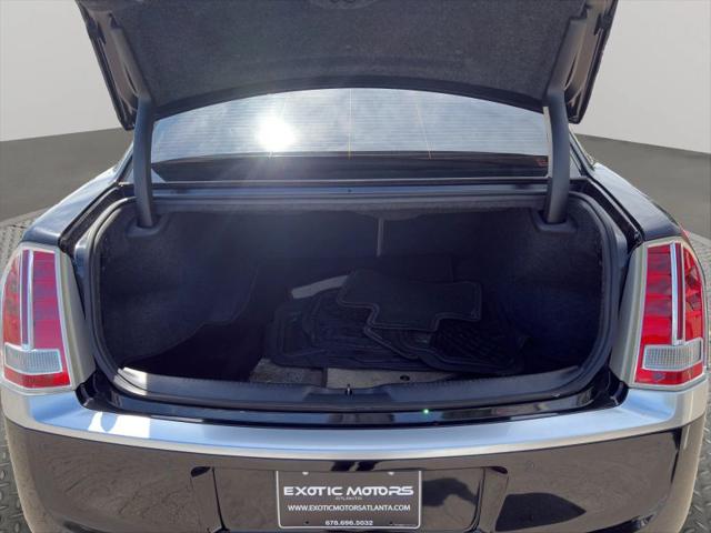2012 Chrysler 300 Luxury Series