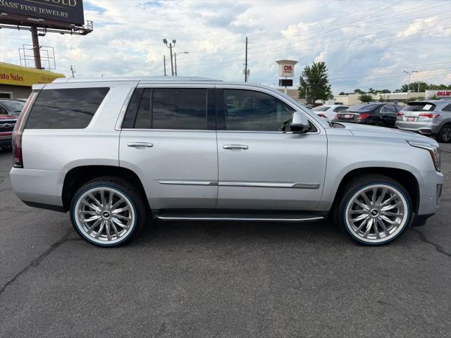 2017 Cadillac Escalade Luxury
