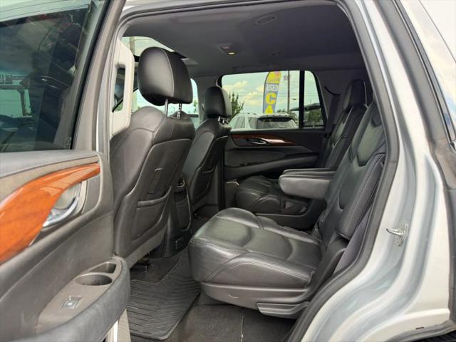 2017 Cadillac Escalade Luxury