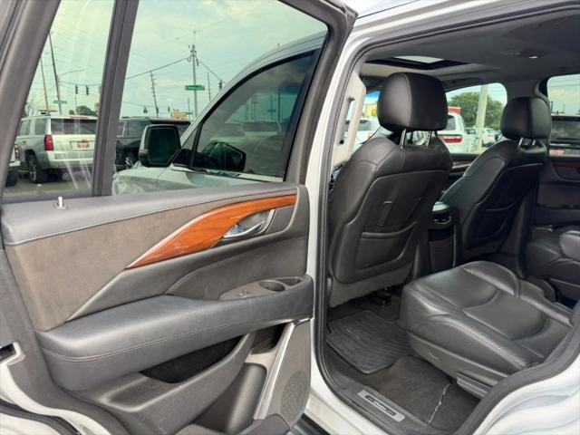 2017 Cadillac Escalade Luxury