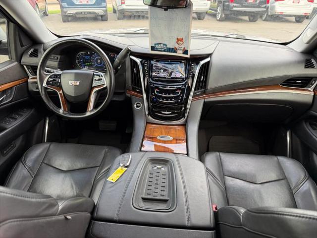 2017 Cadillac Escalade Luxury